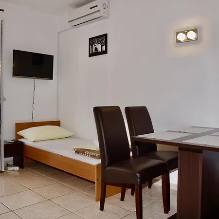 Apartment Victoria *