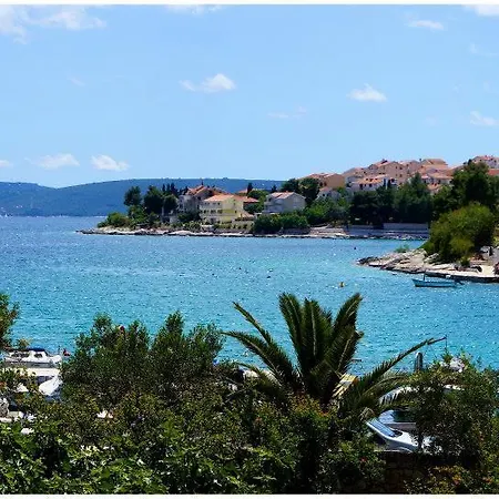 Victoria Trogir